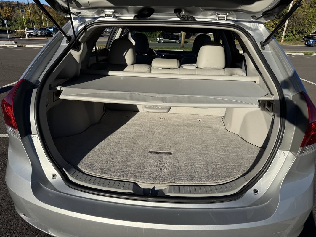 Used 2010 Toyota Venza AWD w/ Comfort Pkg image 14