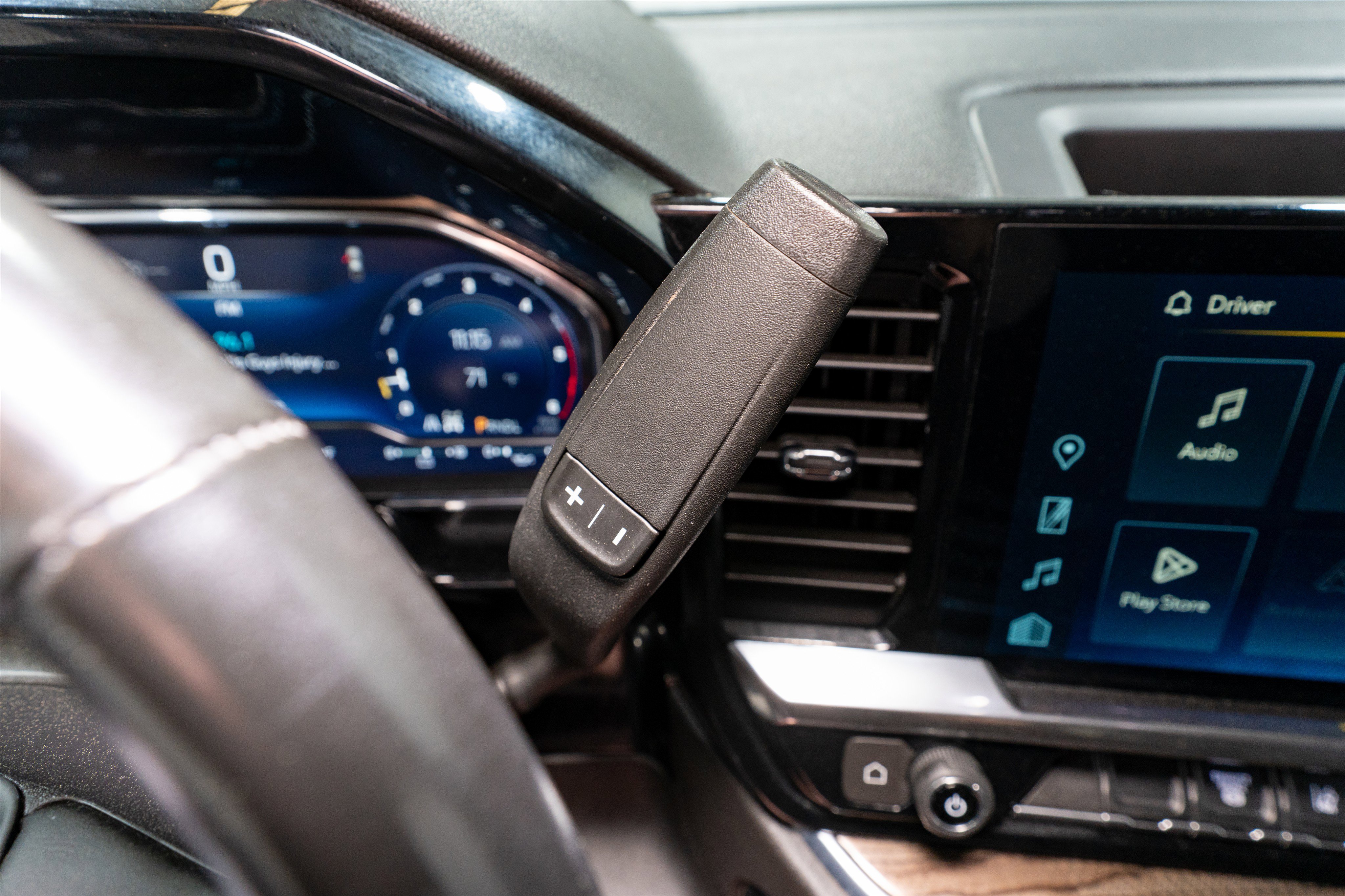 Used 2024 Chevrolet Silverado 2500 LT w/ Convenience Package image 26