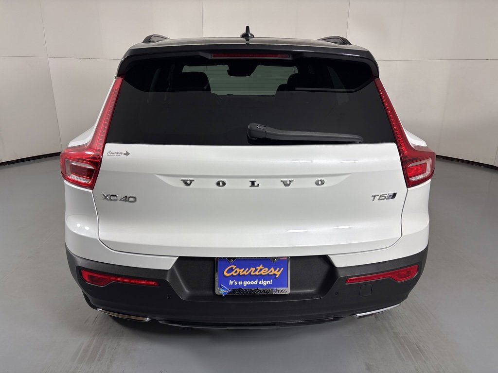 Used 2019 Volvo XC40 T5 R-Design image 7