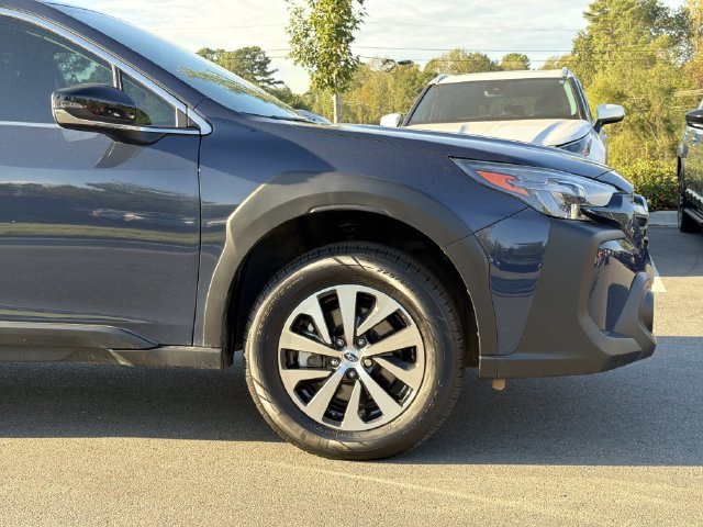 Certified 2025 Subaru Outback Premium w/ Popular Package #1A AWD/4WD image 9