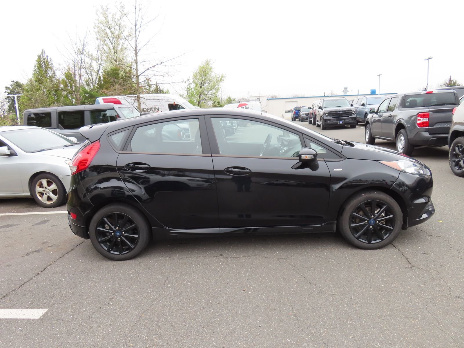 Used 2019 Ford Fiesta ST-Line w/ ST Line Cold Weather Package image 4