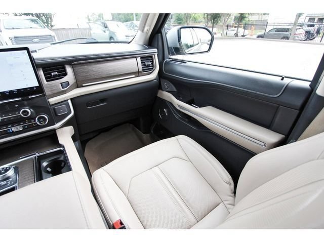Used 2022 Ford Expedition Max Limited RWD image 8
