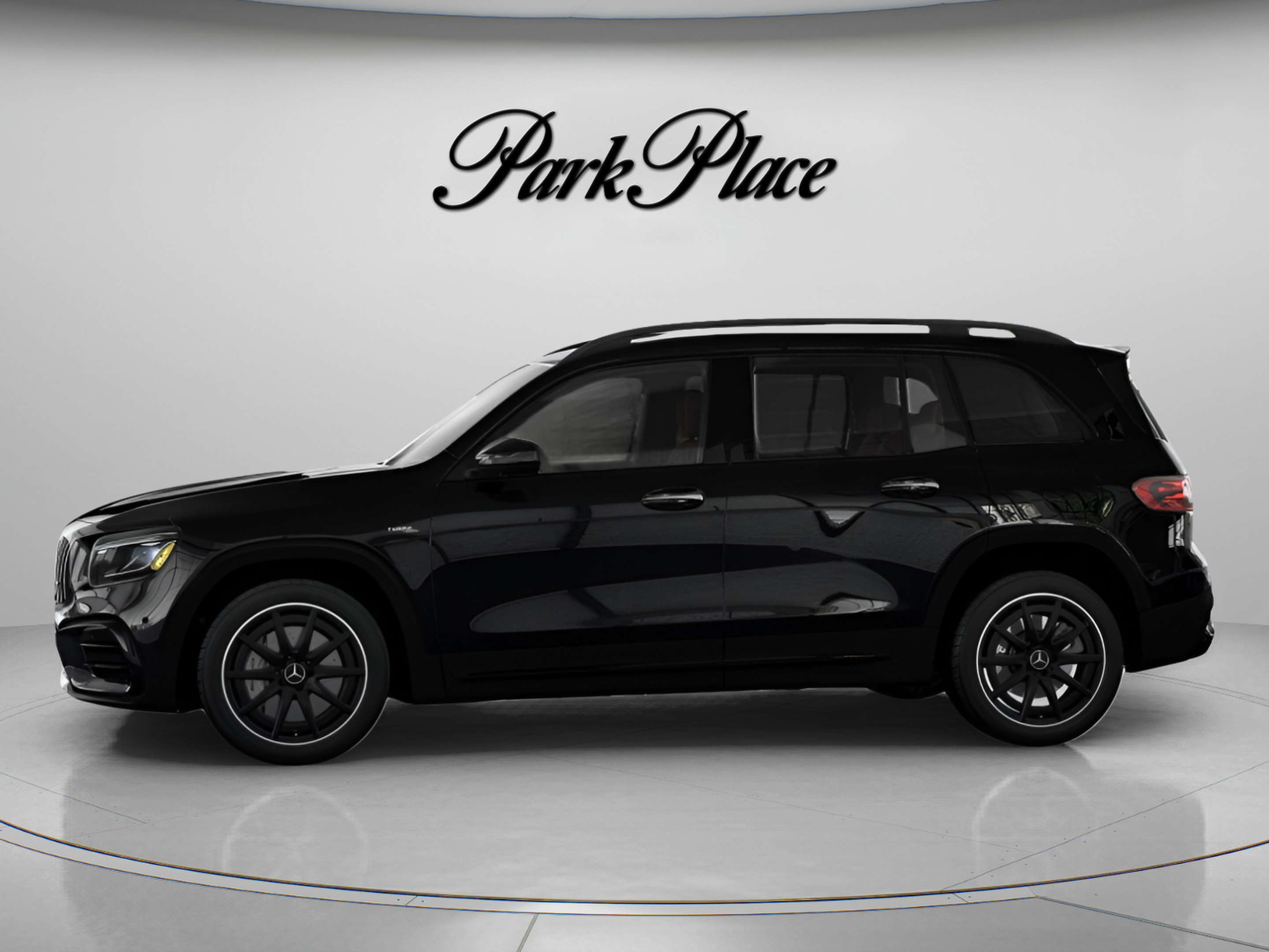 Used 2026 Mercedes-Benz GLB 35 AMG 4MATIC image 7