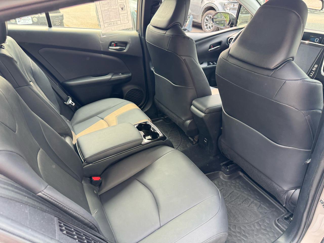 Used 2018 Toyota Prius Prime Premium FWD image 13