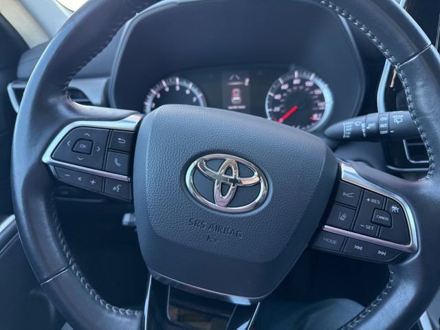 Used 2020 Toyota Highlander LE AWD/4WD image 15