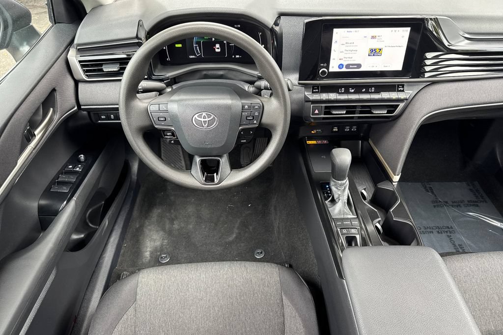 Used 2025 Toyota Camry LE w/ Convenience Package FWD image 13