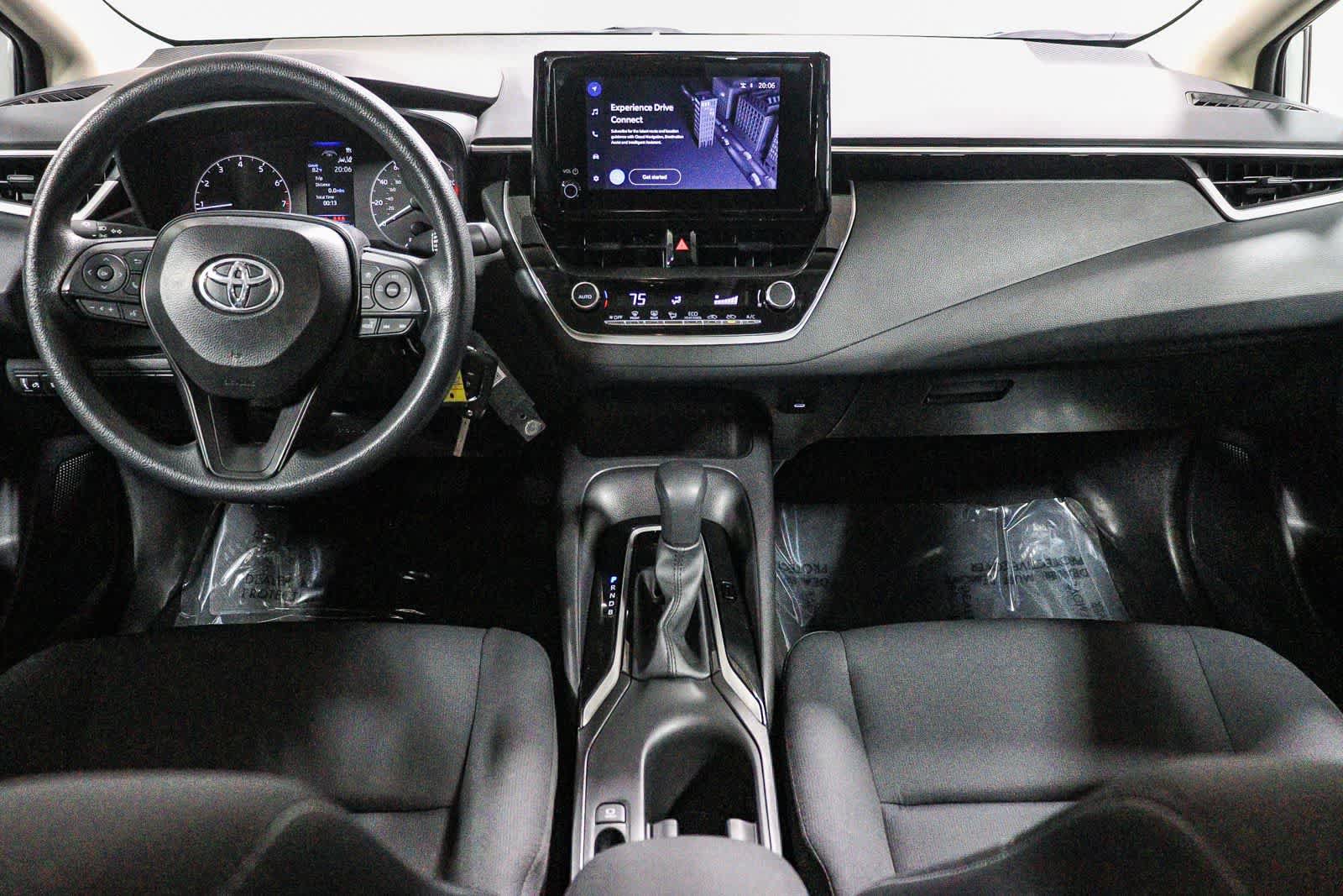 Certified 2025 Toyota Corolla LE FWD image 14