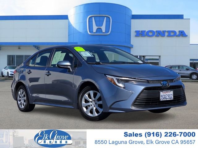 Used 2023 Toyota Corolla LE FWD image 1