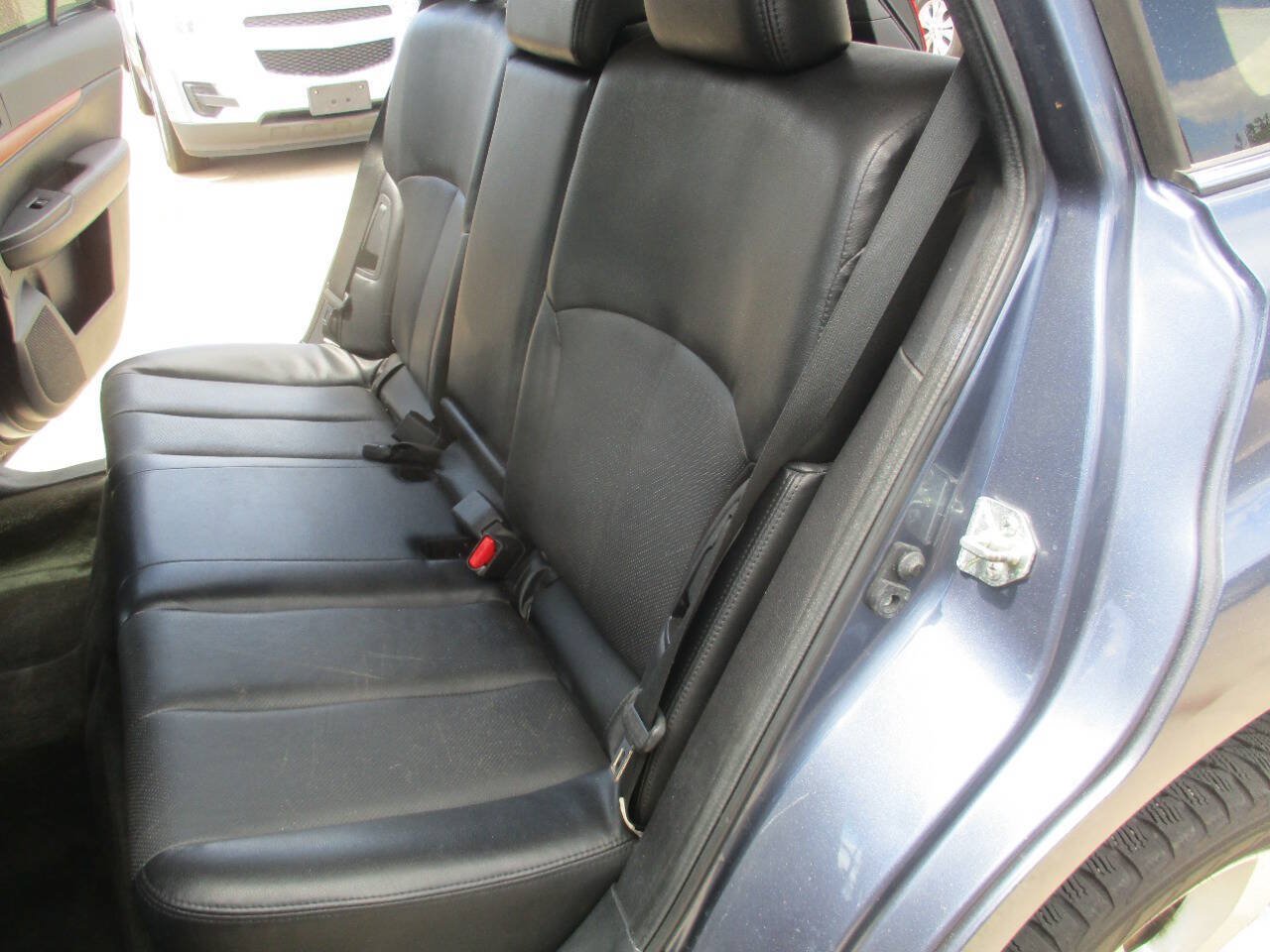 Used 2013 Subaru Outback 2.5i Limited AWD/4WD image 26