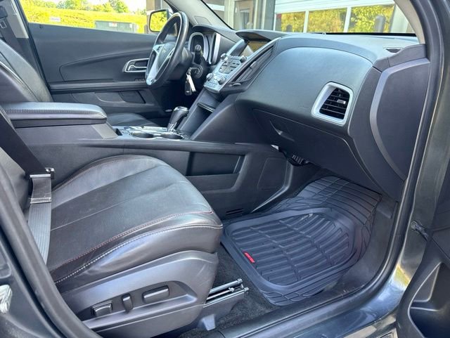 Used 2017 Chevrolet Equinox Premier w/ Enhanced Convenience Package AWD/4WD image 15