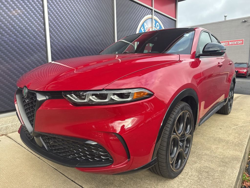New 2025 Alfa Romeo Tonale AWD/4WD image 10