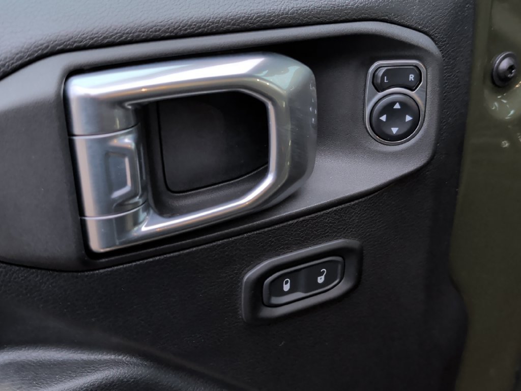 Used 2021 Jeep Wrangler Unlimited Sport AWD/4WD image 15