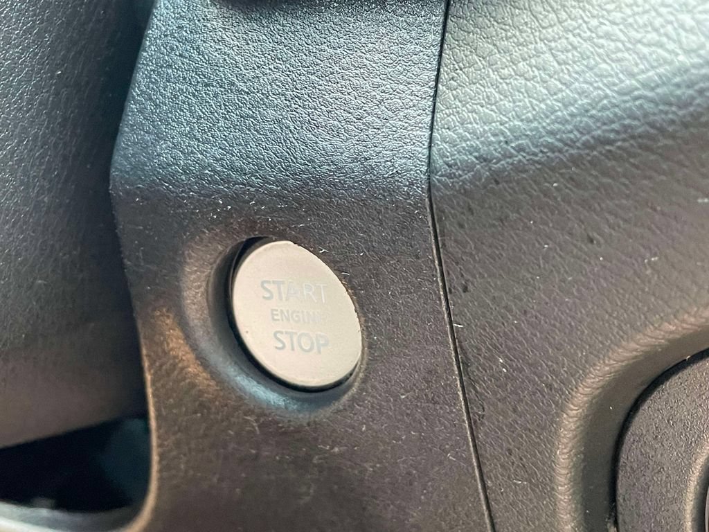 Used 2022 Nissan Frontier PRO-4X w/ Pro-4X Premium Package AWD/4WD image 29