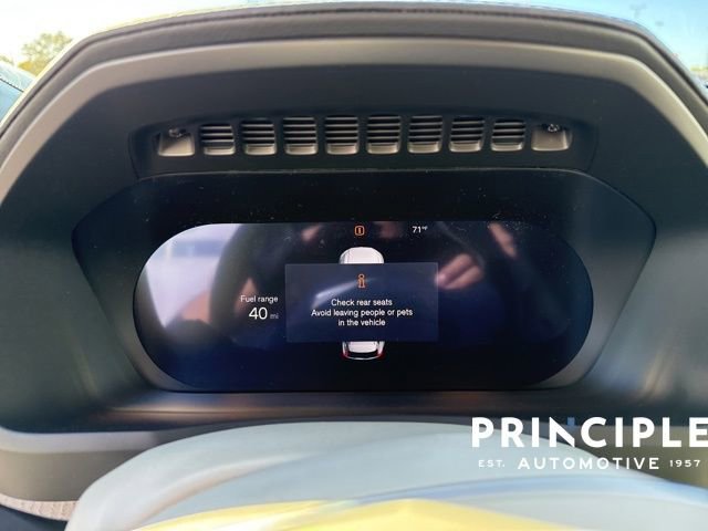 Certified 2026 Volvo XC90 B6 Ultra w/ Lounge Package image 17