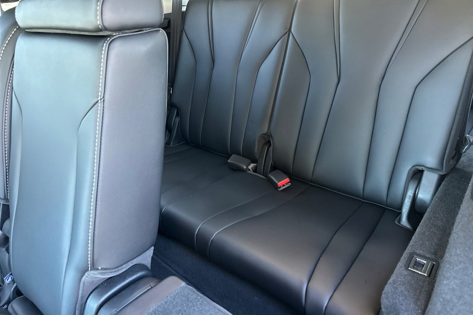 Used 2025 Acura MDX SH-AWD w/ Technology Package image 19