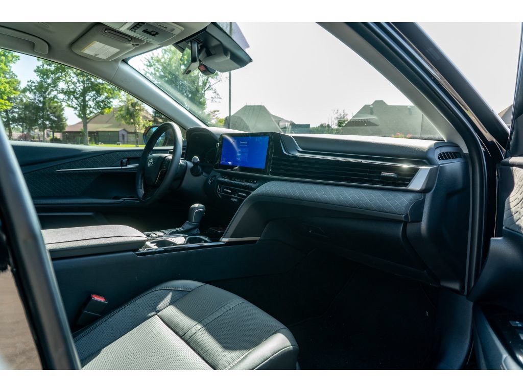 Used 2026 Toyota Camry XLE FWD image 18