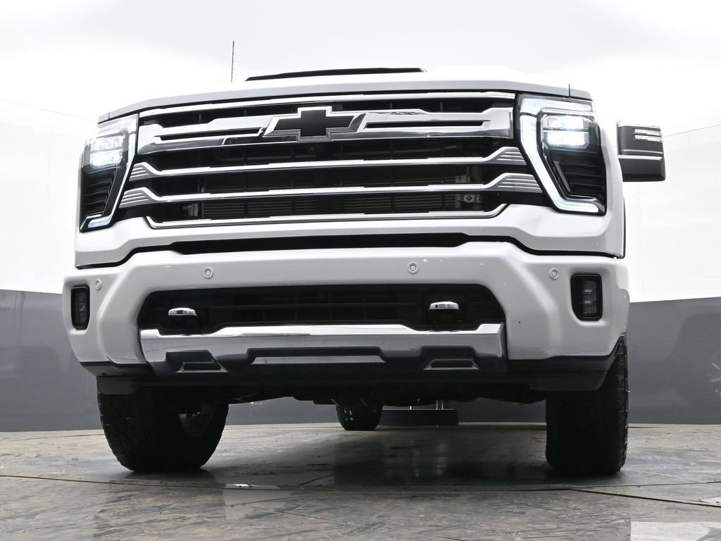 Used 2025 Chevrolet Silverado 2500 High Country w/ High Country Premium Package AWD/4WD image 24