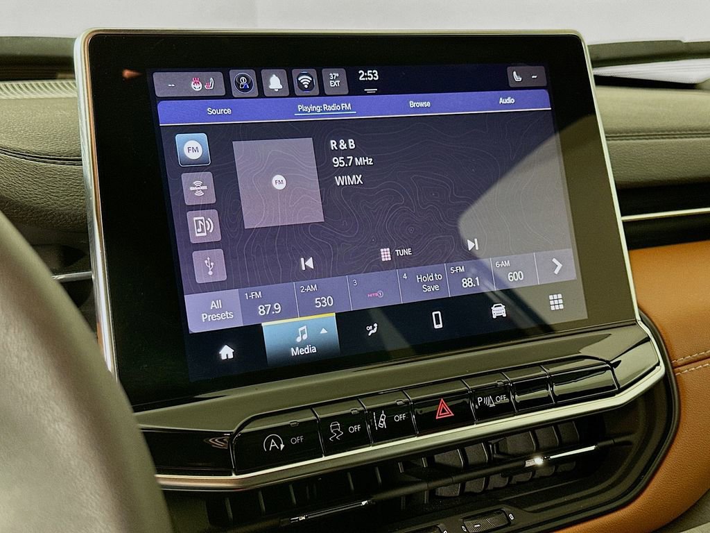 Certified 2024 Jeep Compass Limited image 23