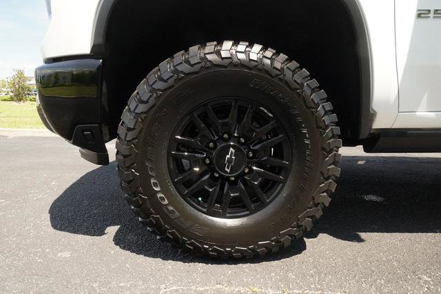 Used 2026 Chevrolet Silverado 2500 ZR2 AWD/4WD image 41