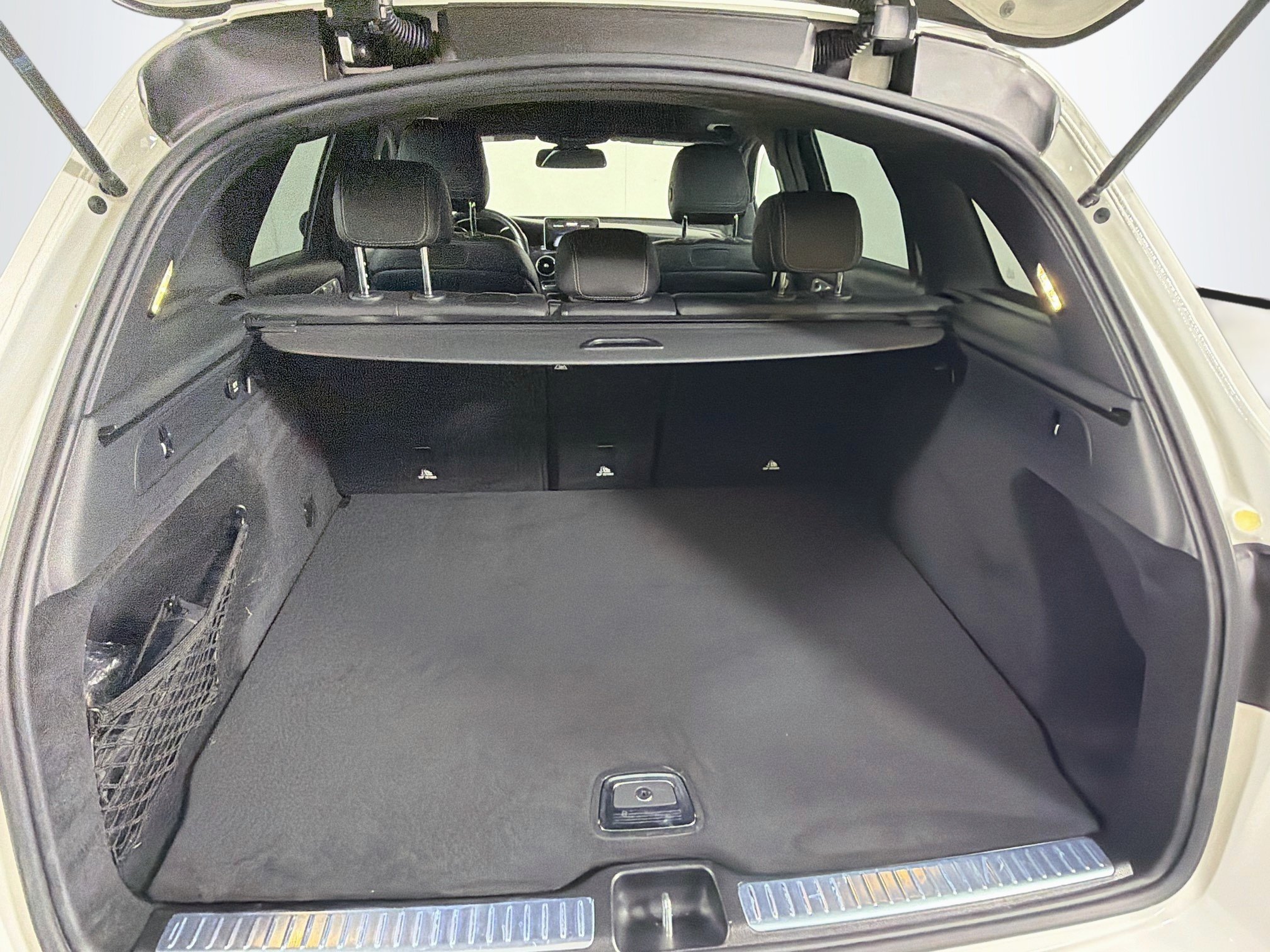 Used 2019 Mercedes-Benz GLC 300 4MATIC image 29