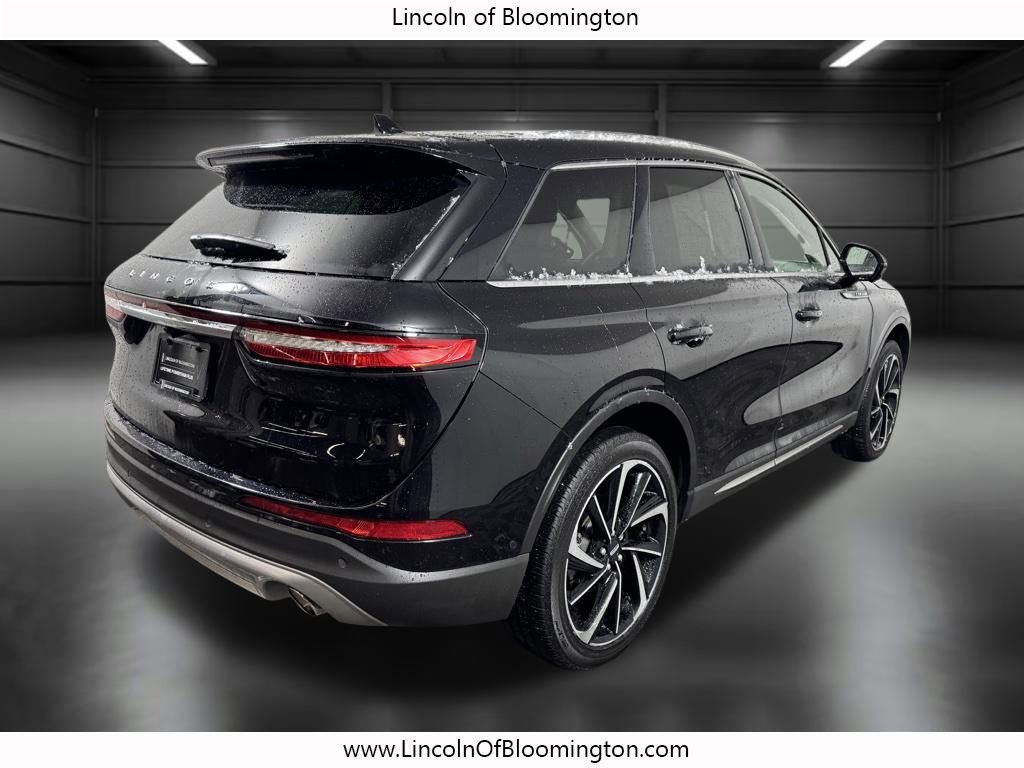 Certified 2023 Lincoln Corsair Reserve w/ Equipment Group 202A image 7