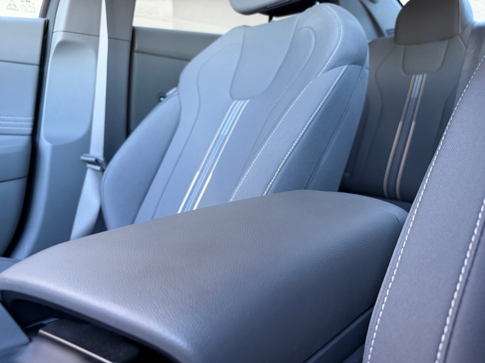 Certified 2025 Hyundai Elantra Sport FWD image 15