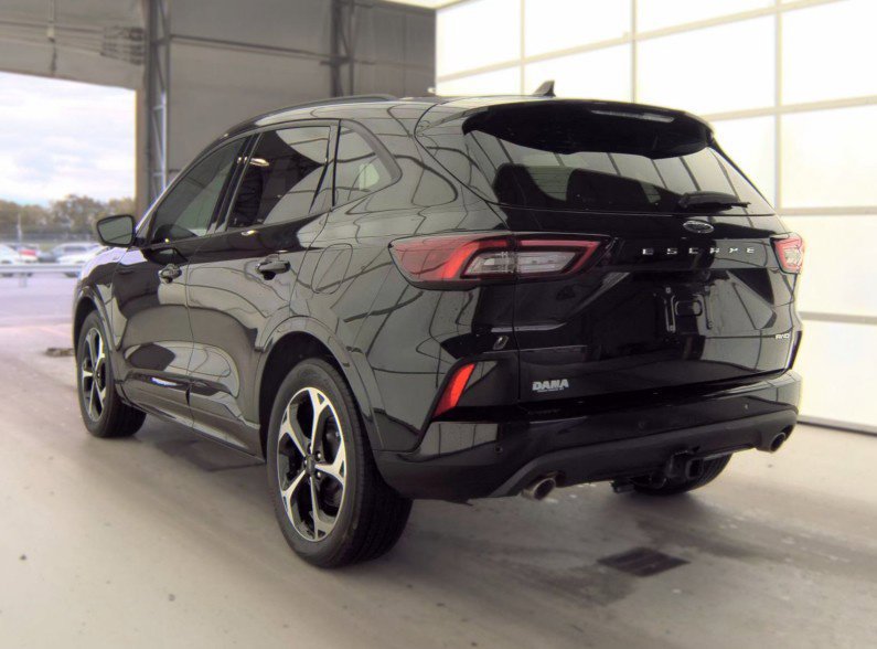 Used 2023 Ford Escape ST-Line Select w/ Tech Pack #2 AWD/4WD image 5