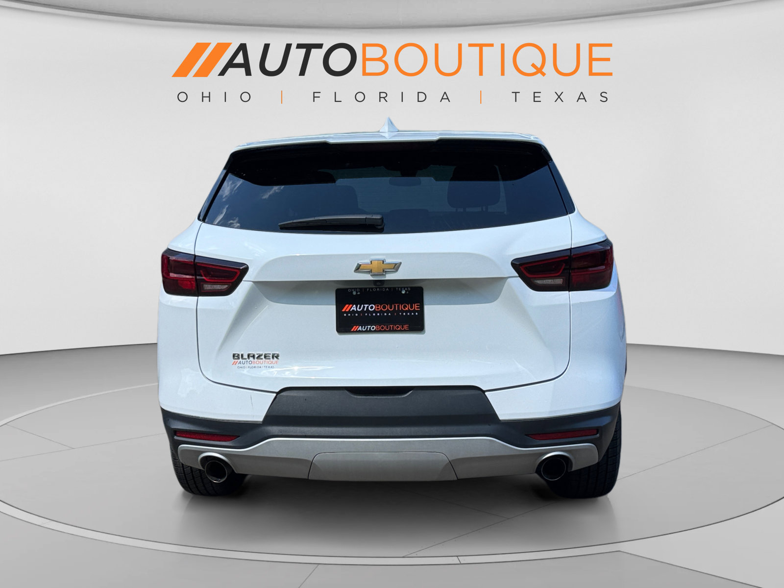 Used 2025 Chevrolet Blazer LT FWD image 4