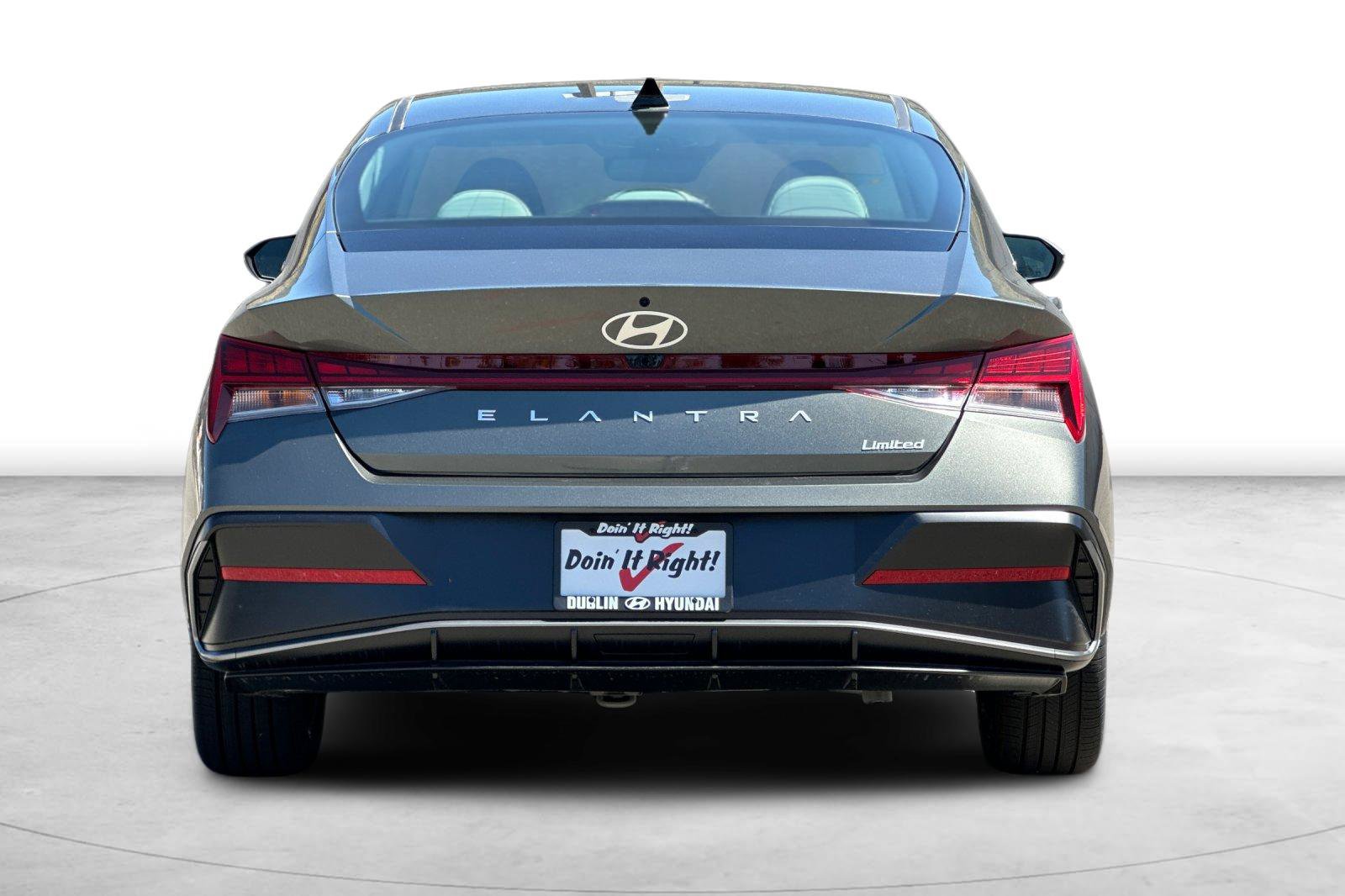 New 2026 Hyundai Elantra Limited FWD image 5