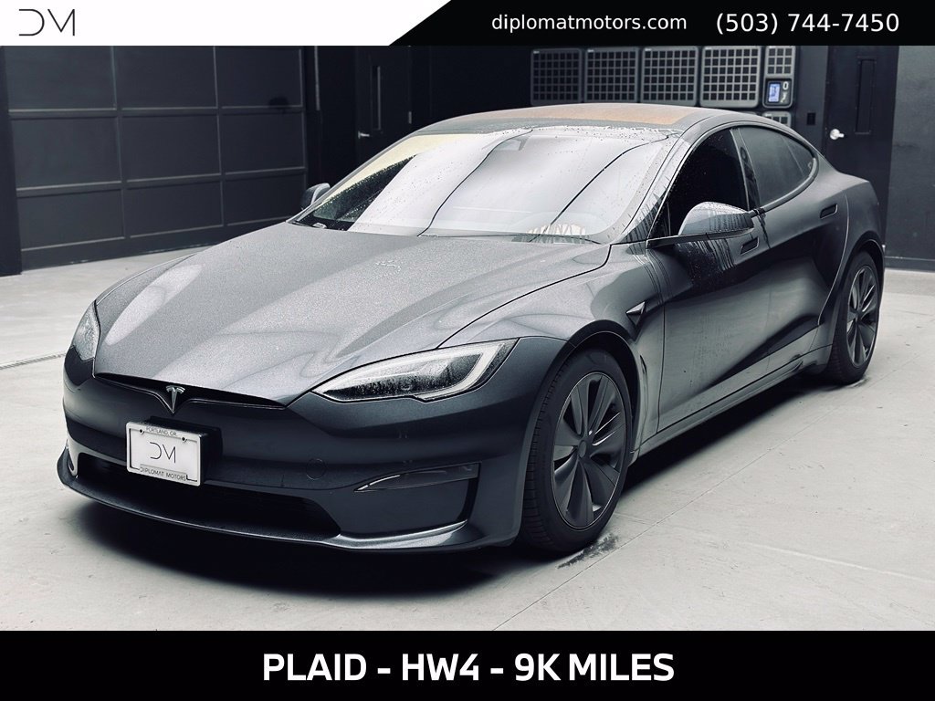 Used 2024 Tesla Model S Plaid AWD/4WD image 1