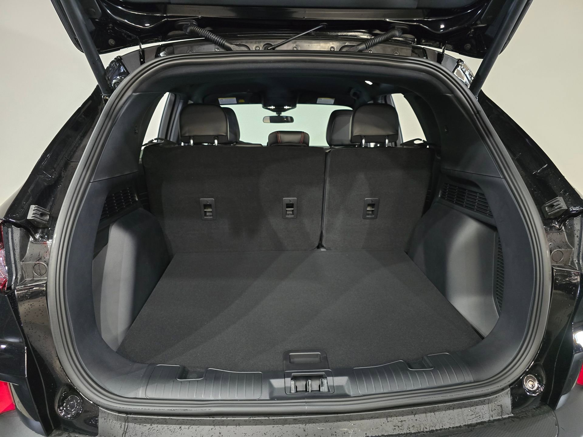 New 2025 Ford Escape ST-Line w/ Tech Pack #1 AWD/4WD image 10