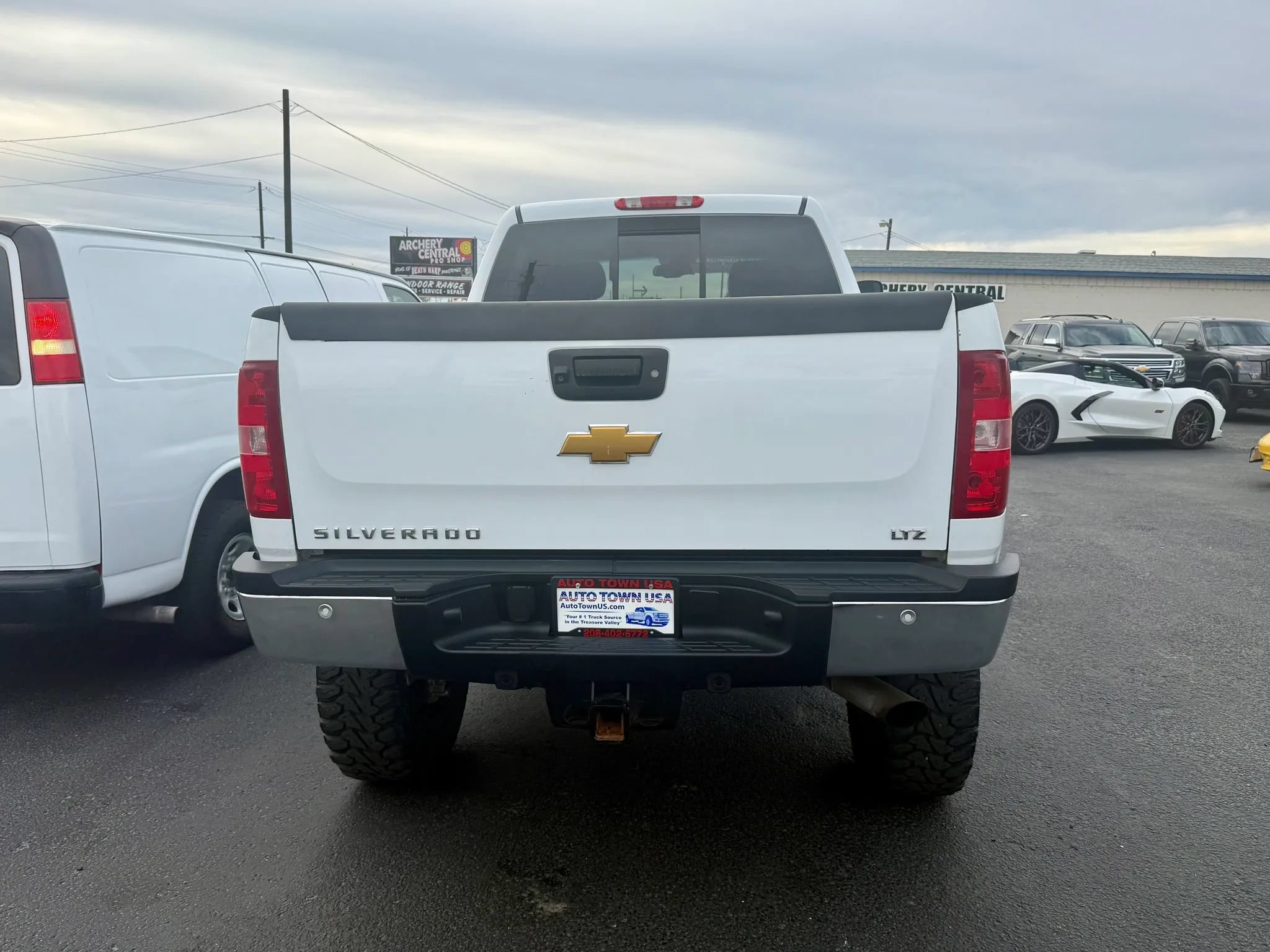 Used 2014 Chevrolet Silverado 2500 LTZ AWD/4WD image 4