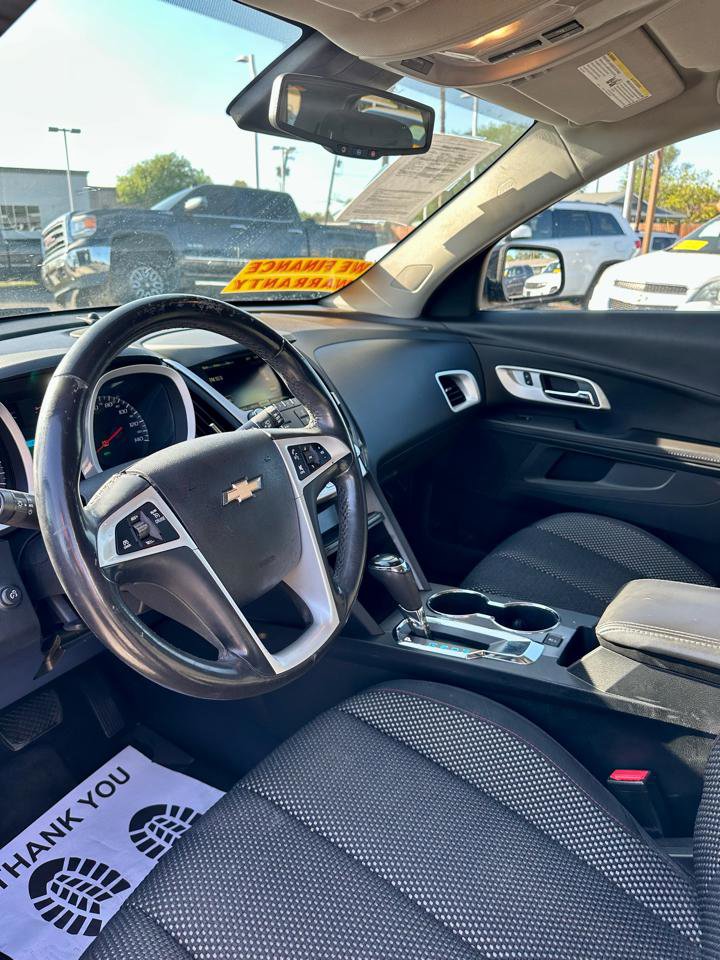 Used 2016 Chevrolet Equinox LT w/ Convenience Package image 2