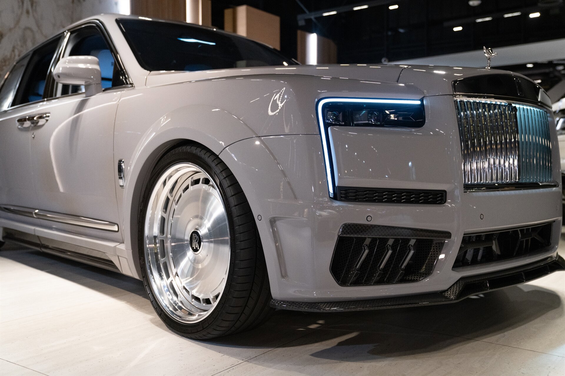 Used 2026 Rolls-Royce Cullinan AWD/4WD image 17