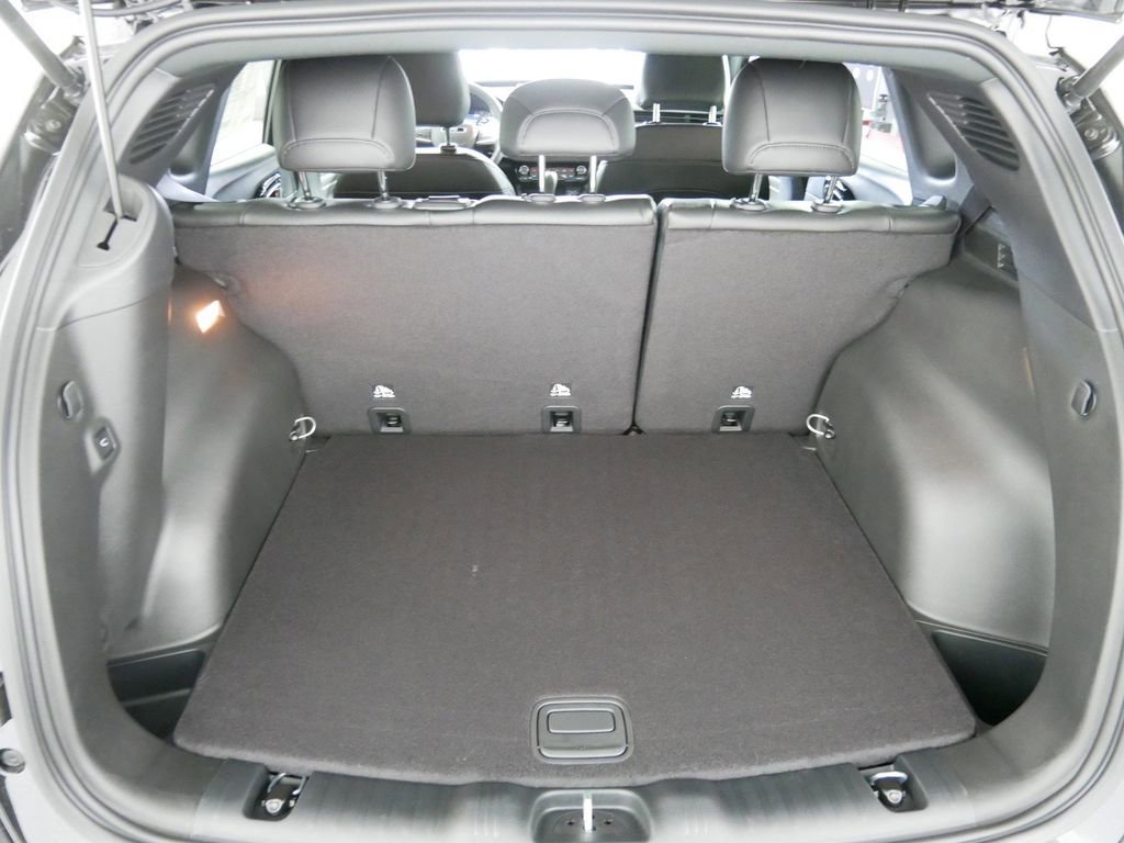 Used 2024 Jeep Compass Latitude w/ Convenience Group image 29