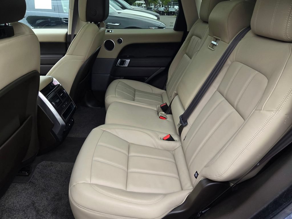 Used 2019 Land Rover Range Rover Sport SE AWD/4WD image 11