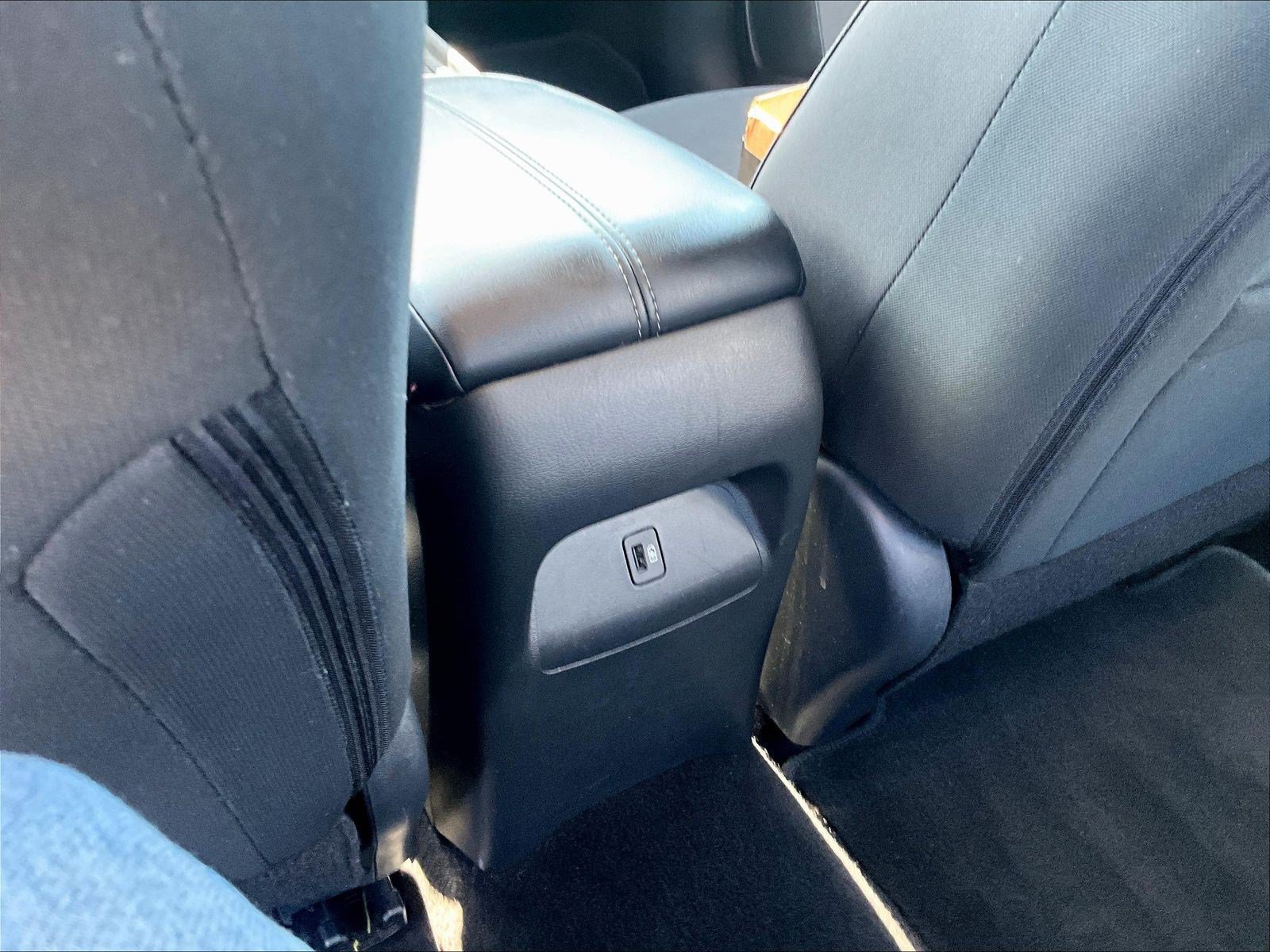 Used 2024 Nissan Sentra SV FWD image 17