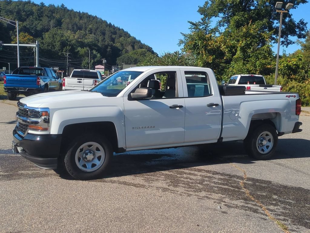 Used 2019 Chevrolet Silverado 1500 W/T AWD/4WD image 2