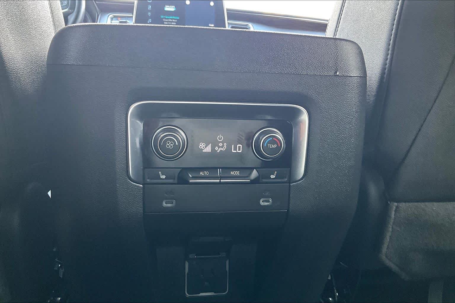 Used 2023 Chevrolet Tahoe Z71 w/ Luxury Package AWD/4WD image 64