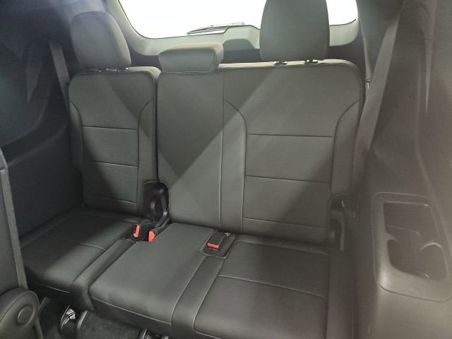 Used 2025 Buick Enclave Preferred image 4