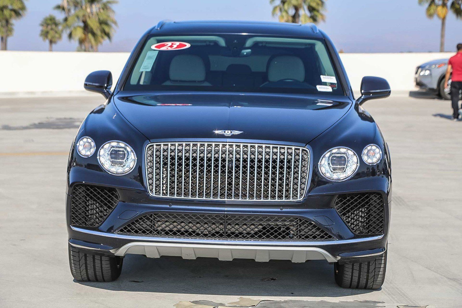 Used 2023 Bentley Bentayga Extended Wheelbase image 2