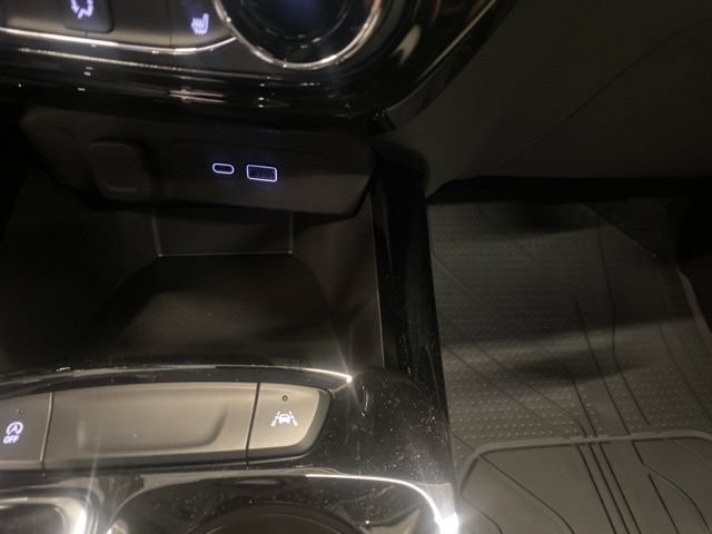 New 2026 Chevrolet Trax LT w/ LT Convenience Package FWD image 22