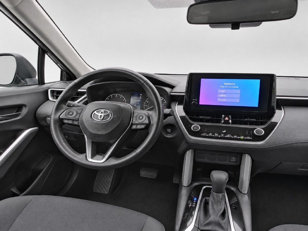 Certified 2025 Toyota Corolla Cross LE FWD image 20