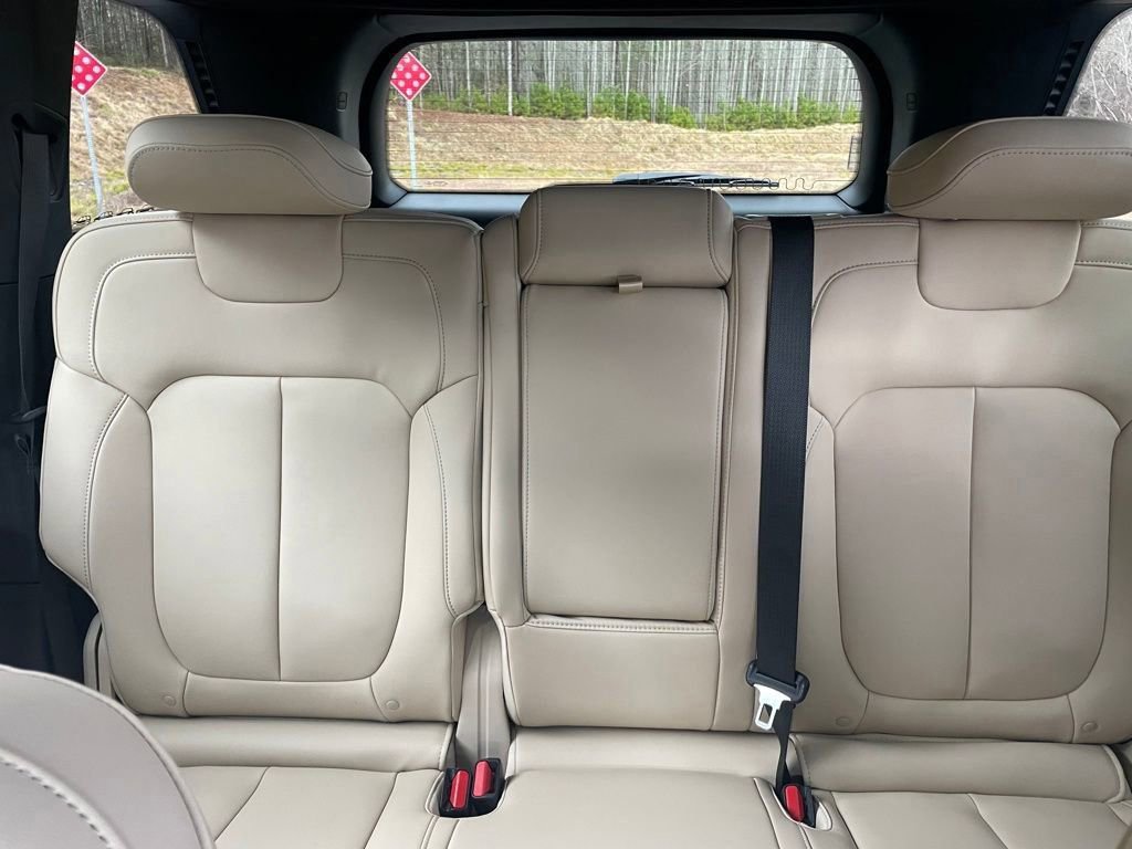 New 2025 Jeep Grand Cherokee Limited AWD/4WD image 19