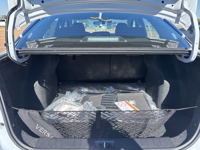 New 2025 Nissan Versa SR w/ Trunk Package image 20