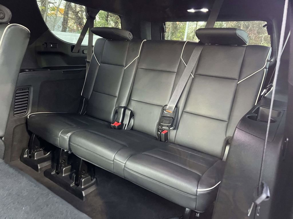 Used 2022 Cadillac Escalade ESV Premium Luxury image 18