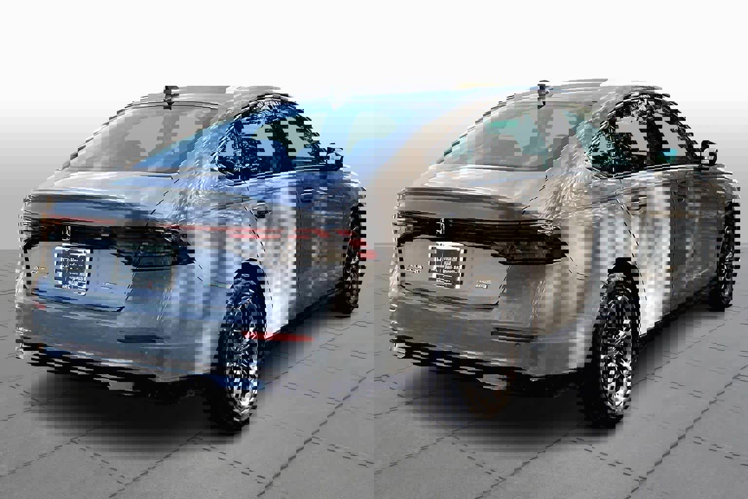 Used 2024 Honda Accord EX-L image 13