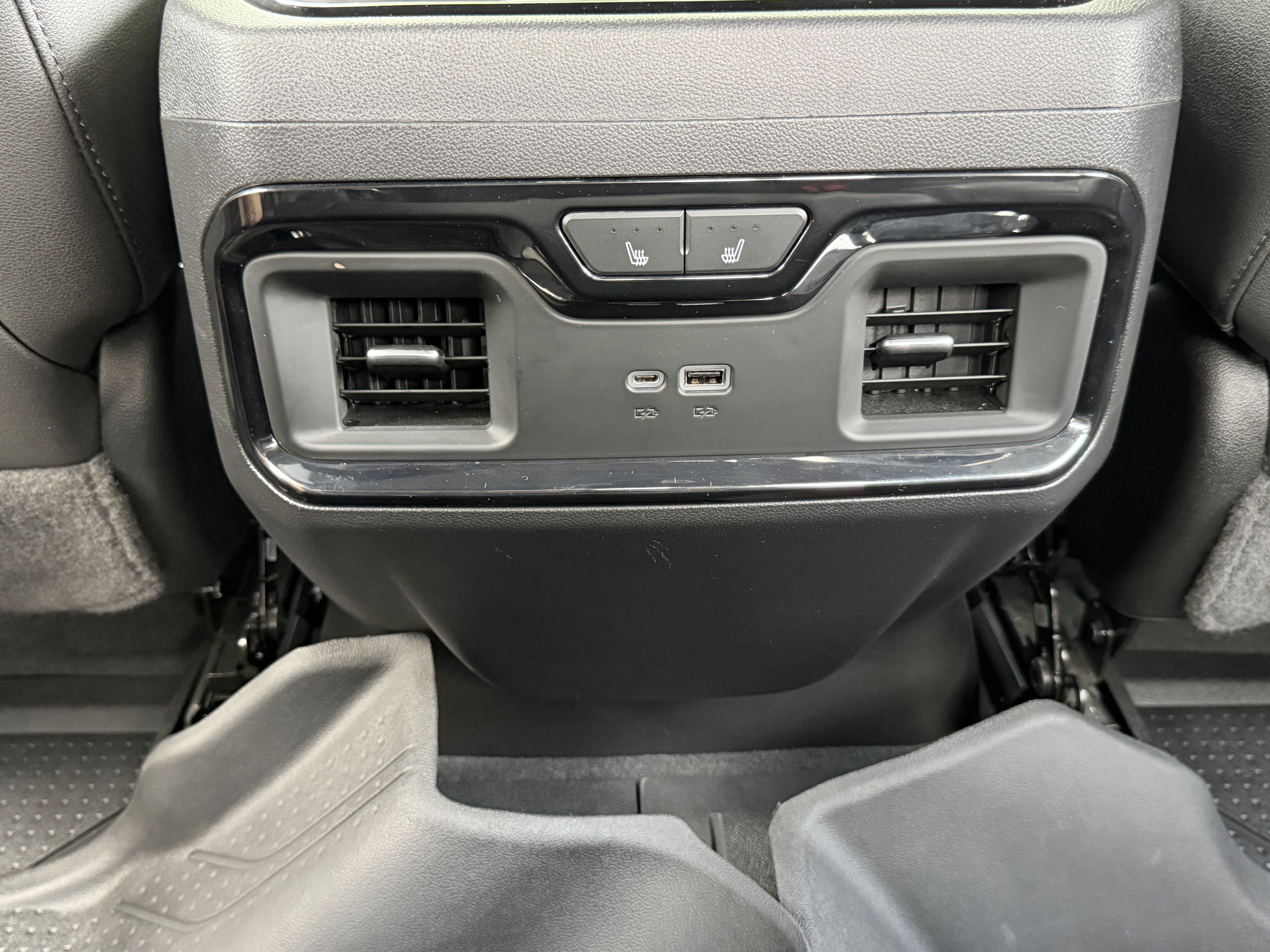 Used 2022 Chevrolet Silverado 1500 ZR2 w/ Technology Package AWD/4WD image 30