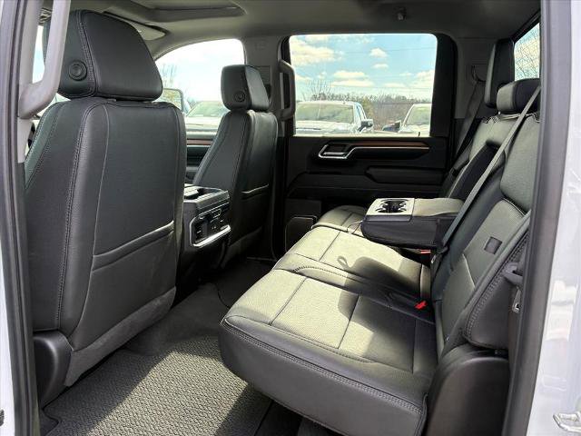 Certified 2025 GMC Sierra 2500 Denali w/ Max Trailering Package image 9