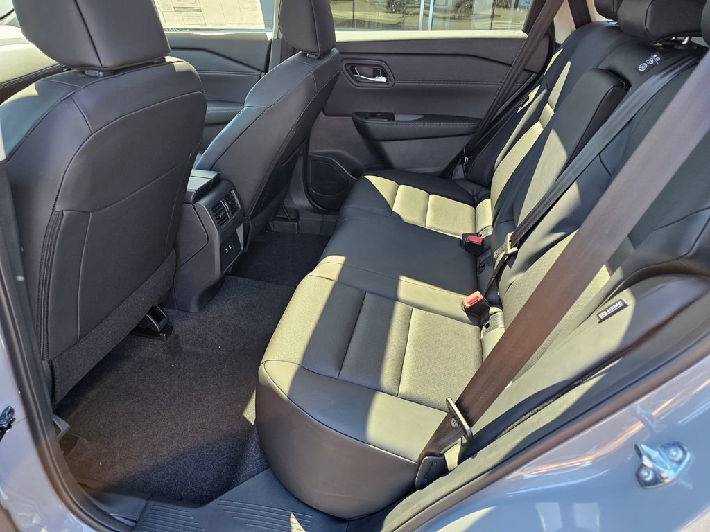 New 2026 Nissan Rogue SV AWD/4WD image 16